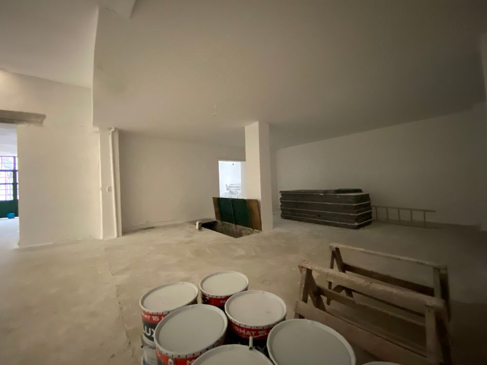 Location Autre local commercial  2 pièces 334 m² Chéroy