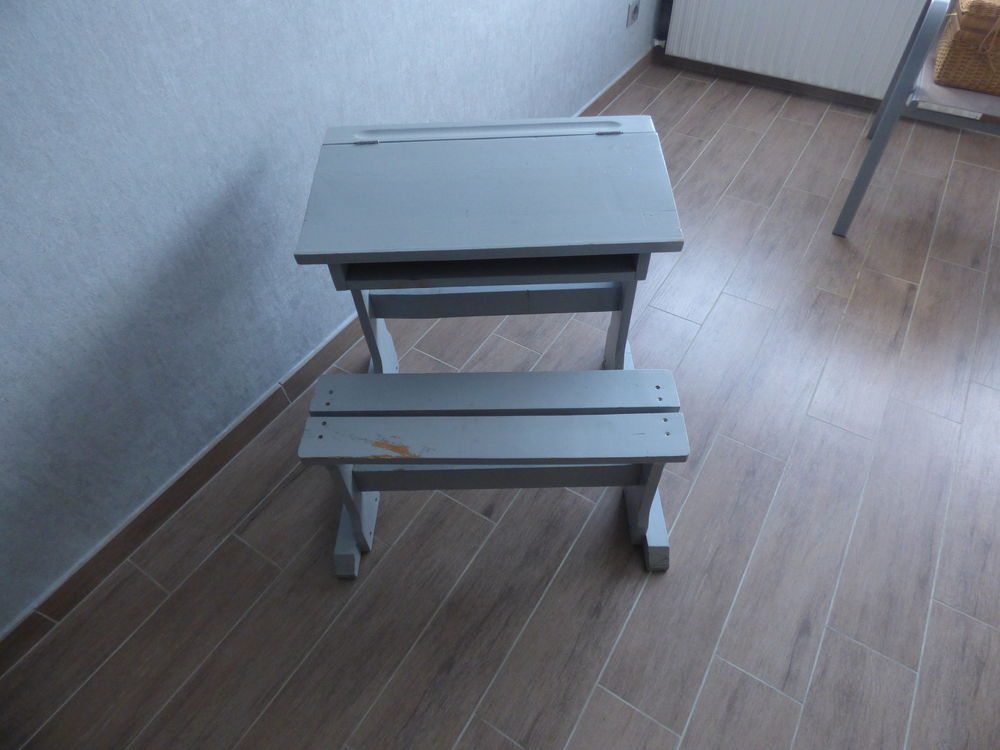 ANCIENNE TABLE ET BANC D ECOLE Meubles