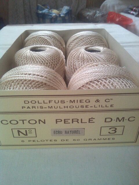 Pelotes de 50g de coton perl� DMC N�3 / �CRU naturel 25 Saint-Denis (93)
