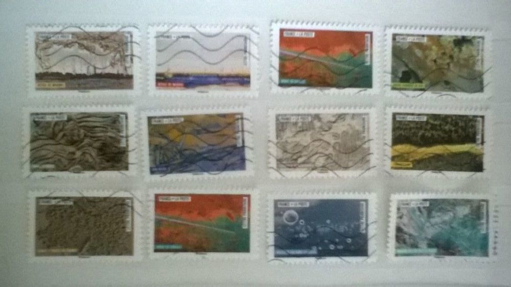 S&eacute;rie compl&egrave;te des 12 timbres auto adh&eacute;sif 