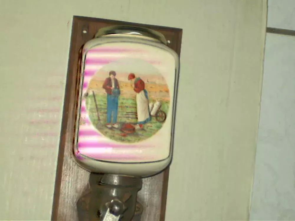 Moulin &agrave; caf&eacute; mural Peugeot Fr&egrave;res ,- l'Angelus. 