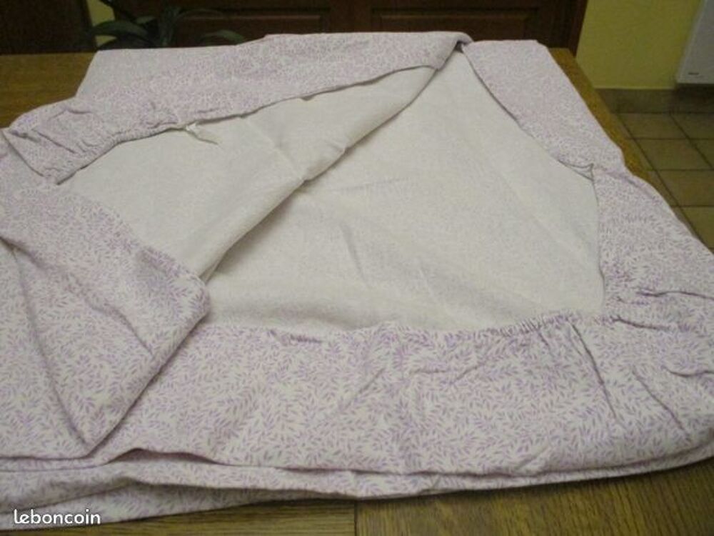 Drap housse molletonn&eacute; blanc fleurs violet 1 m 70 x 1 m 15 Décoration