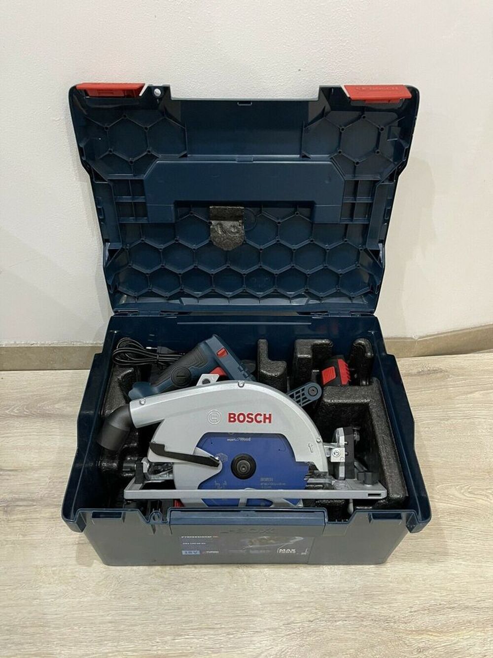 Scie Bosch 18 V BITURBO GKS 18V-68 C neuve Bricolage