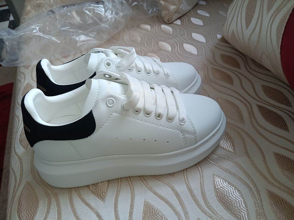 Chaussure Baskets ALEXANDER McQueen pointure 36 prix 500 € Chaussures
