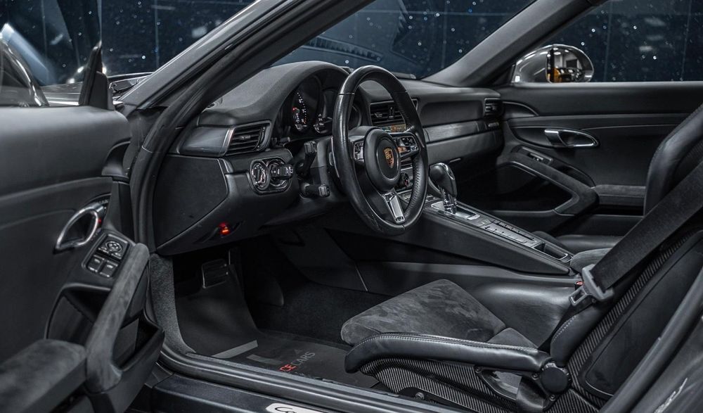 911 (991) 911 Carrera 4 Coup&eacute; 3.0i 450 GTS PDK 2017 occasion 44000 Nantes
