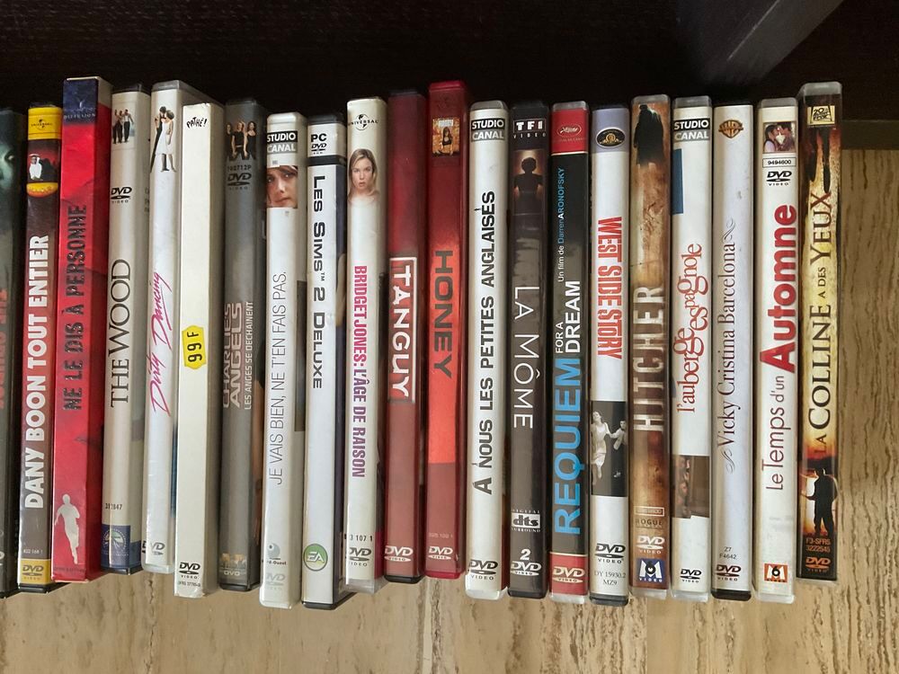 Lot de 34 DVD DVD et blu-ray