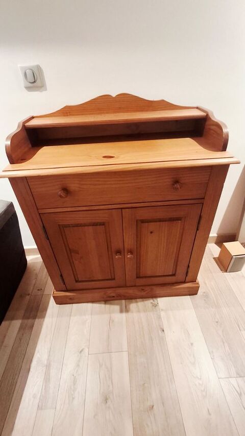Meuble en pin  massif 1 tiroir et  2 portes 100x86x40 90 Cagnes-sur-Mer (06)
