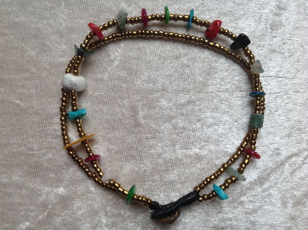 DOUBLE BRACELETS PIERRES MULTiCOULEURS PERLES DOR&Eacute; Envoi Pos Bijoux et montres