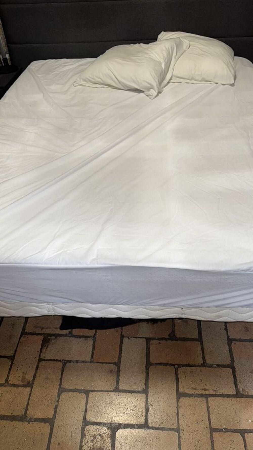 LIT 160X200 sommier + matelat ABADIE Meubles