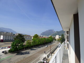  Appartement à louer 2 pièces 43 m² Grenoble