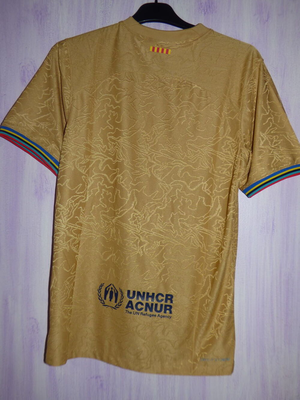 Jersey foot Bar&ccedil;a ext&eacute;rieur Couleur Or 2022/23
Vêtements