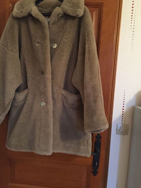 manteau fausse fourrure 30 Agen (47)