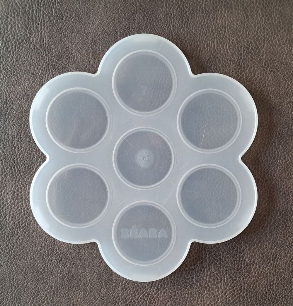 Plateau multiportions en silicone 7 portions pour b&eacute;b&eacute; B&eacute;aba Puériculture