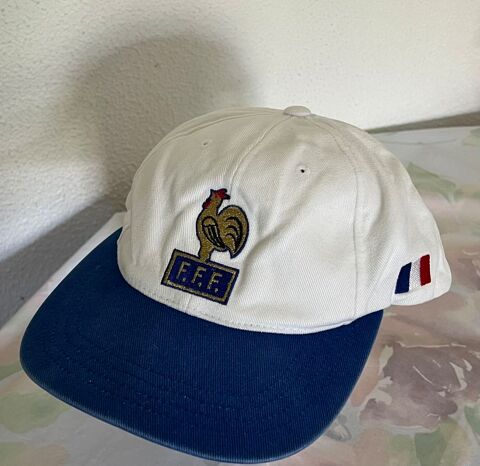 Vintage 1995, casquette FFF 20 Saint-Denis (97)