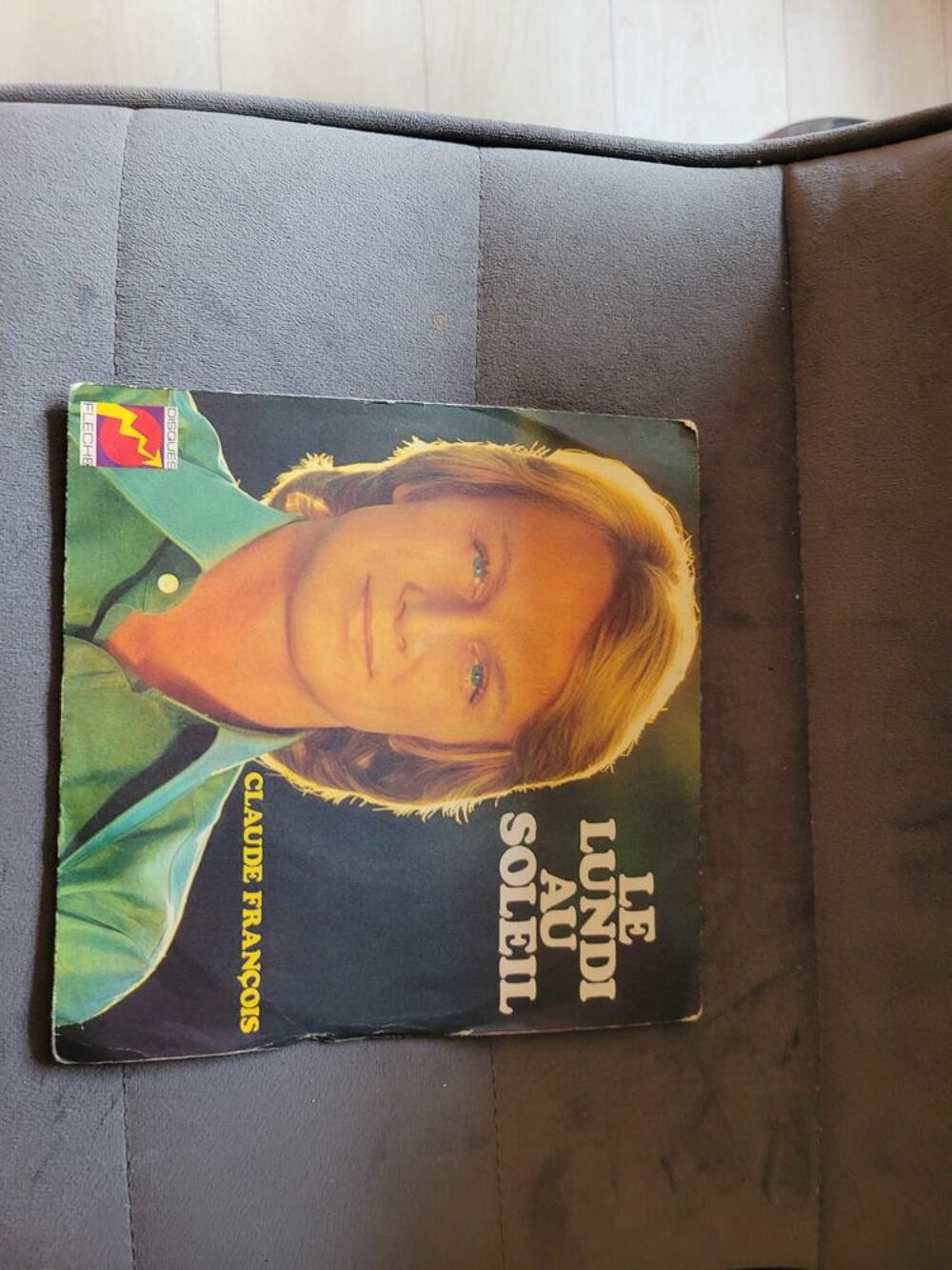 5 disques vinyles 45 tours CD et vinyles
