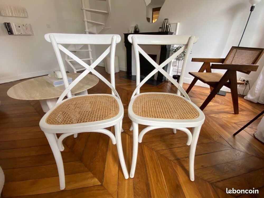 Lot de 2 chaises bois blanc et cannage EXCELLENT &Eacute;TAT Meubles