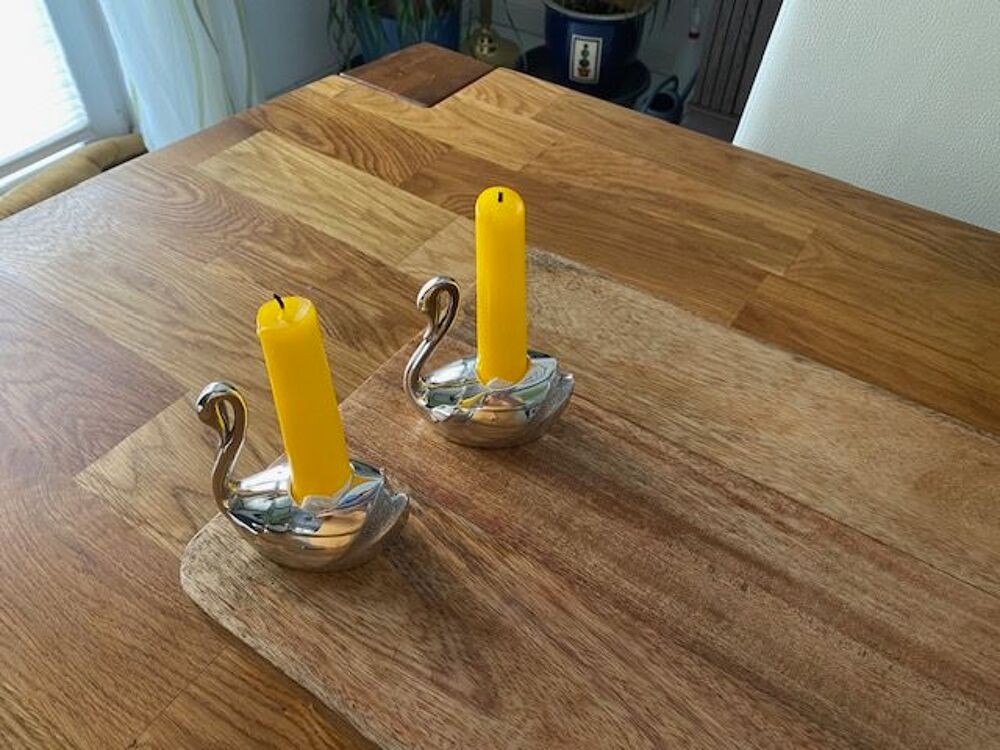 2 Bougeoirs cygne en plaqu&eacute; argent D�coration