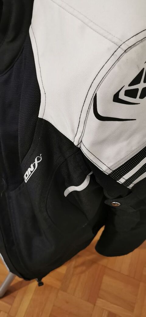 BLOUSON MOTO IXON 100 Lons-le-Saunier (39)