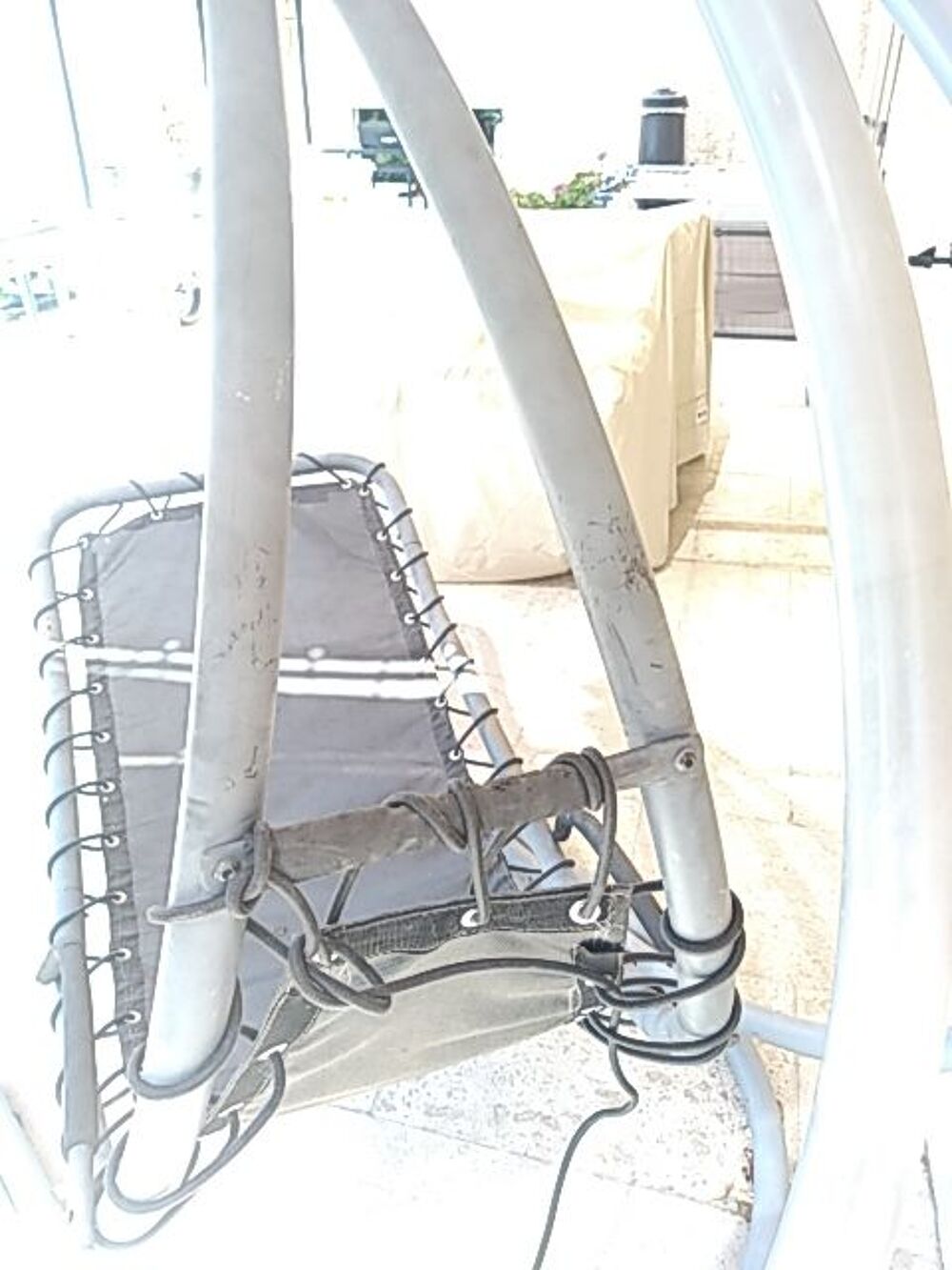 TRANSAT EXTERIEUR SUSPENDU AVEC PIED METALLIQUE	
Jardin