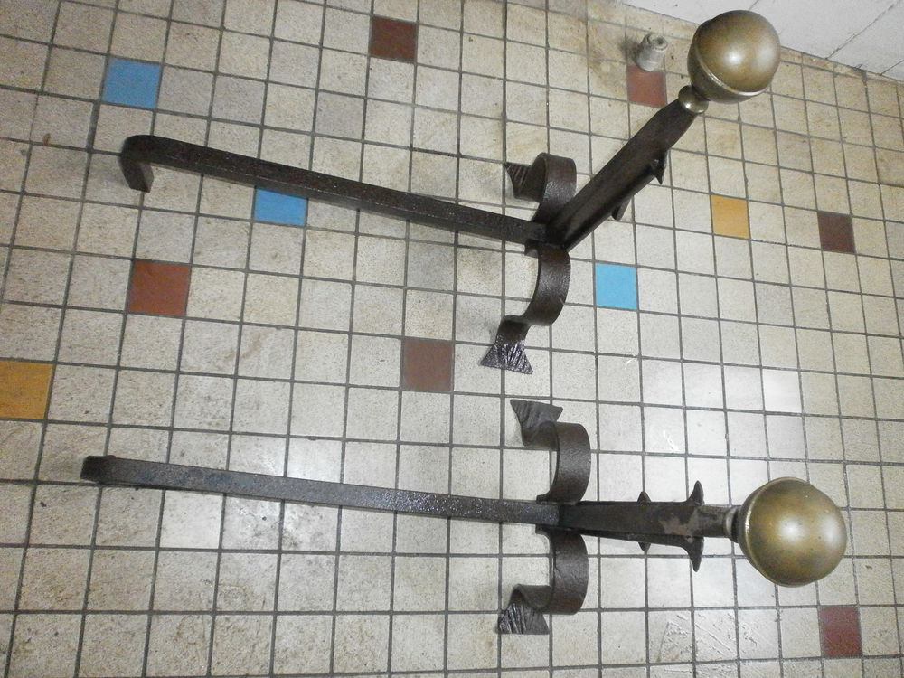 2 CHENETS jamais servis Bricolage