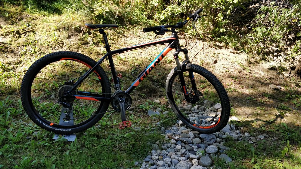 A vendre VTT semi rigide Giant Talon 3 Vélos