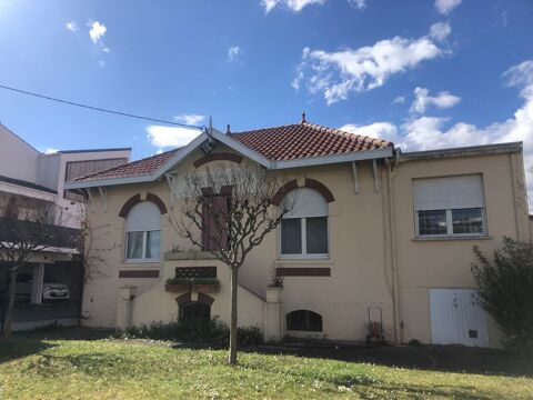 Vente d'un immeuble pour usage professionnel 33130 Bgles