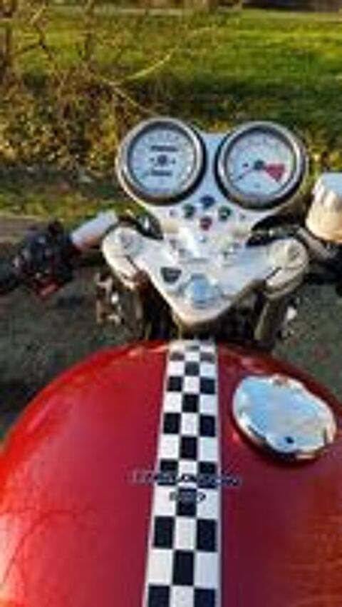 TRIUMPH 2004 occasion 77500 Chelles
