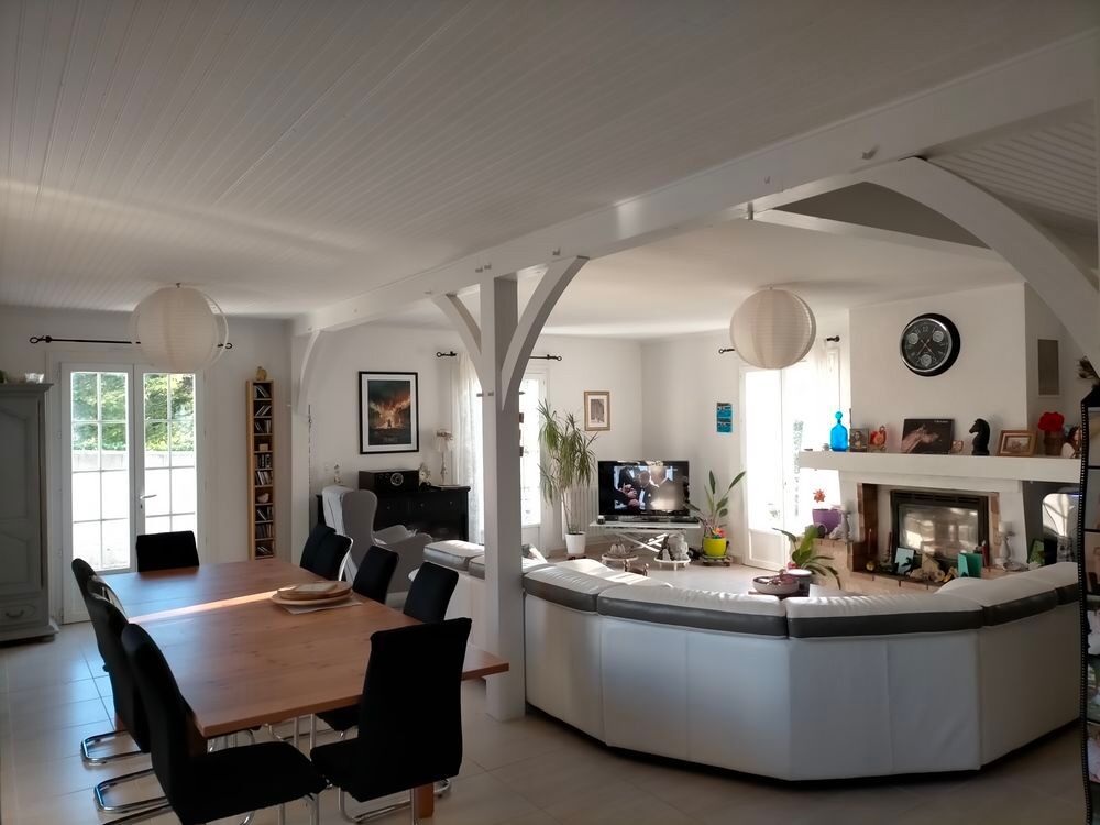 Vente Maison Bussac-sur-Charente, 10 mn du centre de Saintes Bussac-sur-charente