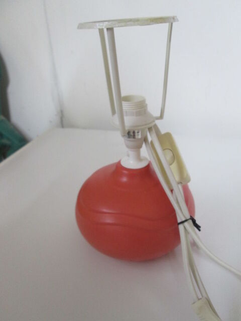 Pied de lampe de chevet avec support abat jour et fil 10 Chauriat (63)