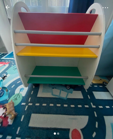 Bibliothèque bon état avec roulettes Les Ulis (91)