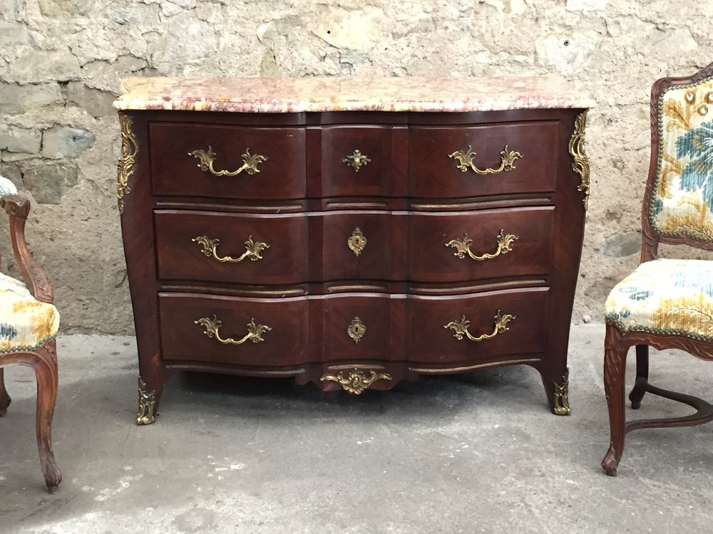 commode arbal&egrave;te en acajou de St. Louis XV Meubles