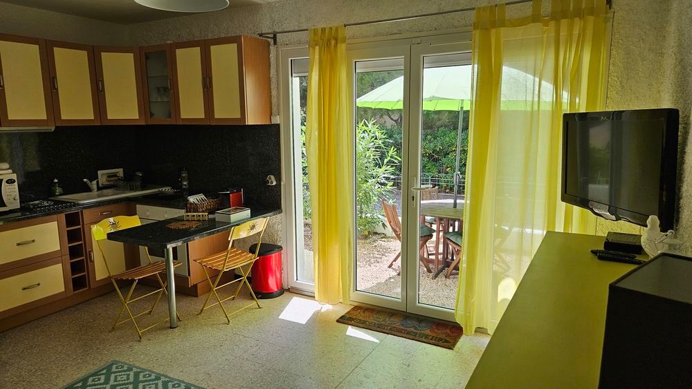   appartement T2 rez-de-chaussée avec jardin Languedoc-Roussillon, St Pierre Sur Mer (11560)