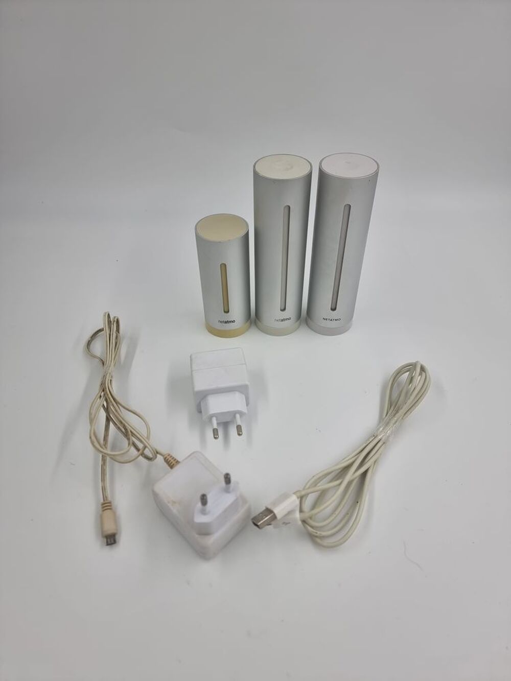Lot de stations m&eacute;t&eacute;o Netatmo grise avec chargeurs Bricolage