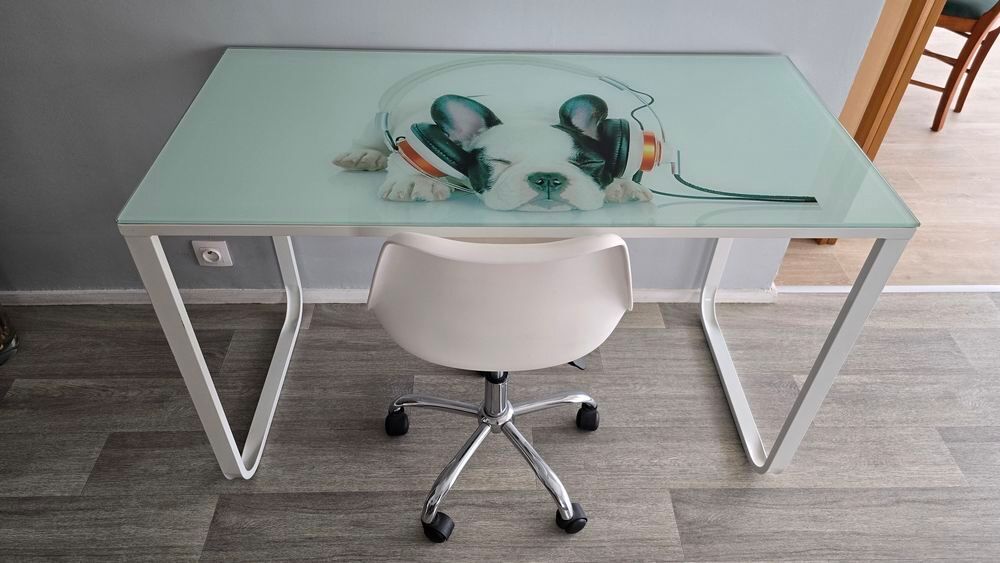 bureau et fauteuil Meubles