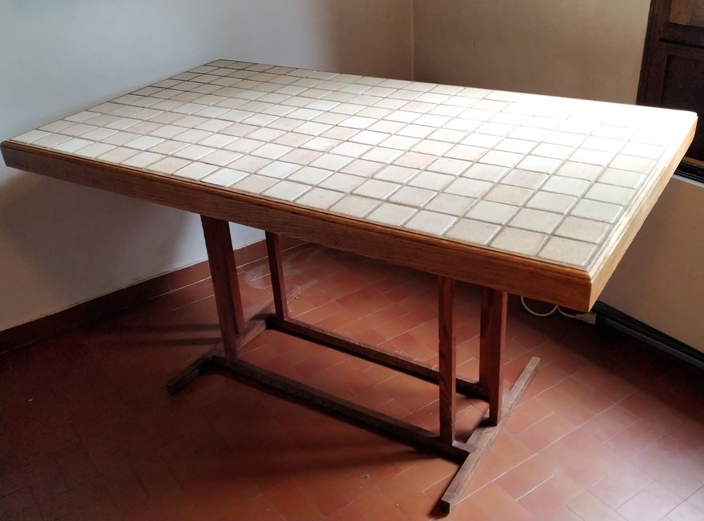 Table de cuisine carrel&eacute;e Meubles