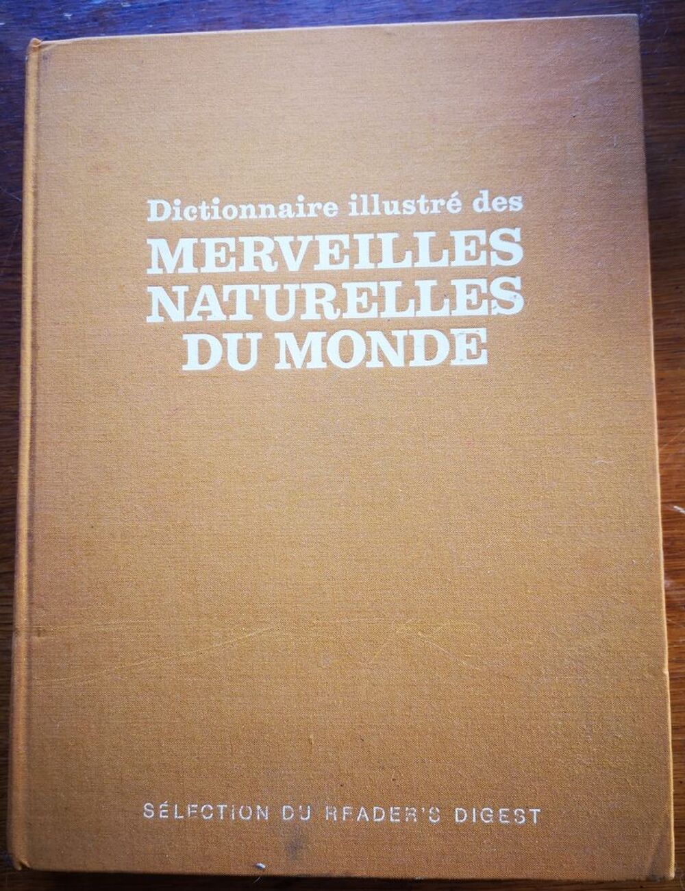Dictionnaire illustr&eacute; des merveilles du monde Livres et BD