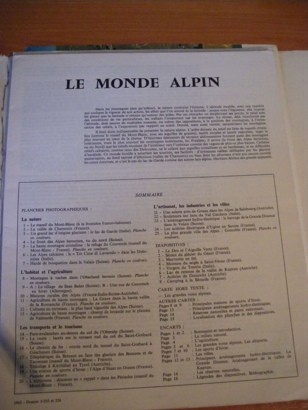 Documentation &quot;LE MONDE ALPIN&quot; Livres et BD