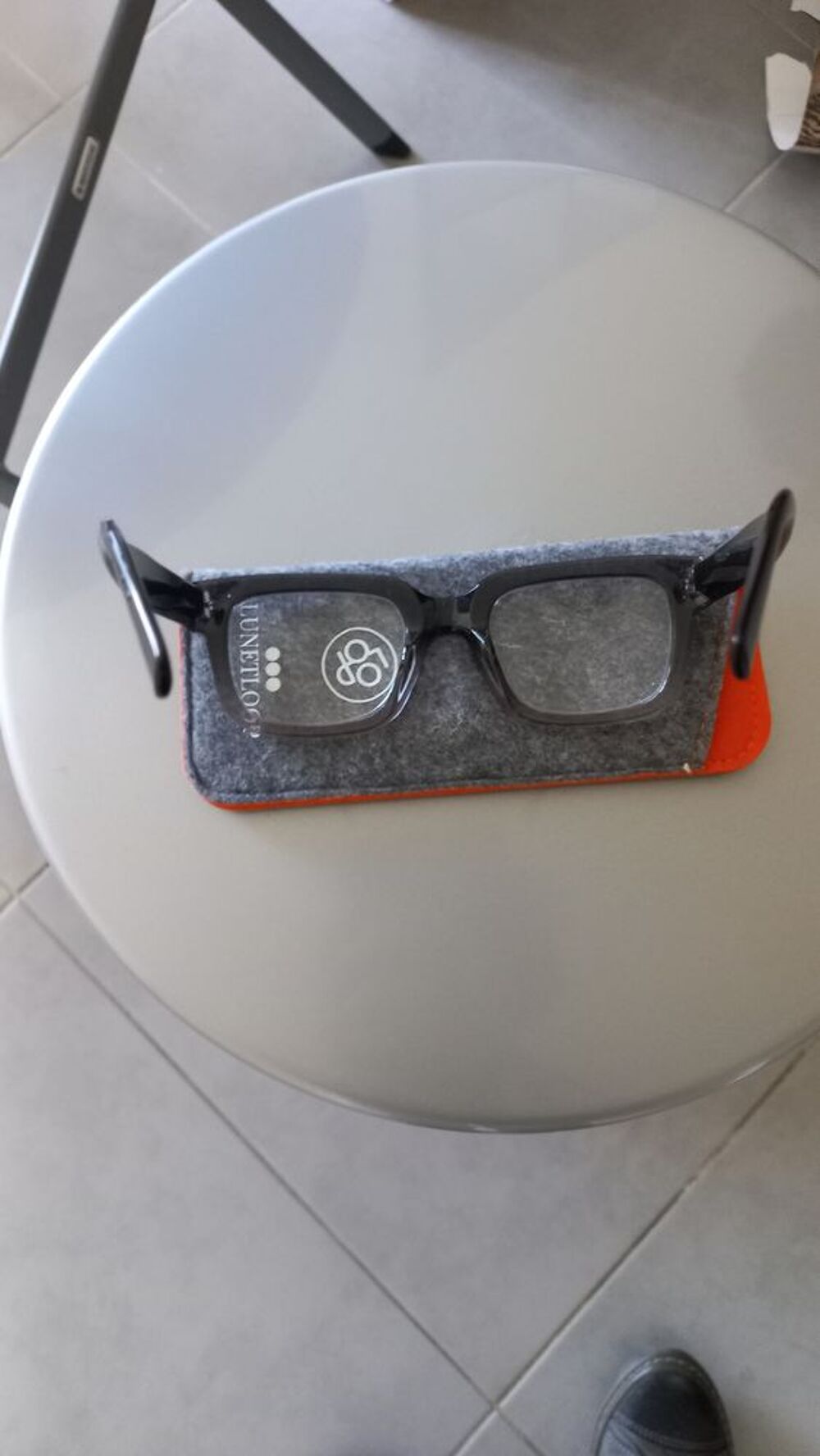 Lunette loupe 2,5 avec &eacute;tui Bijoux et montres