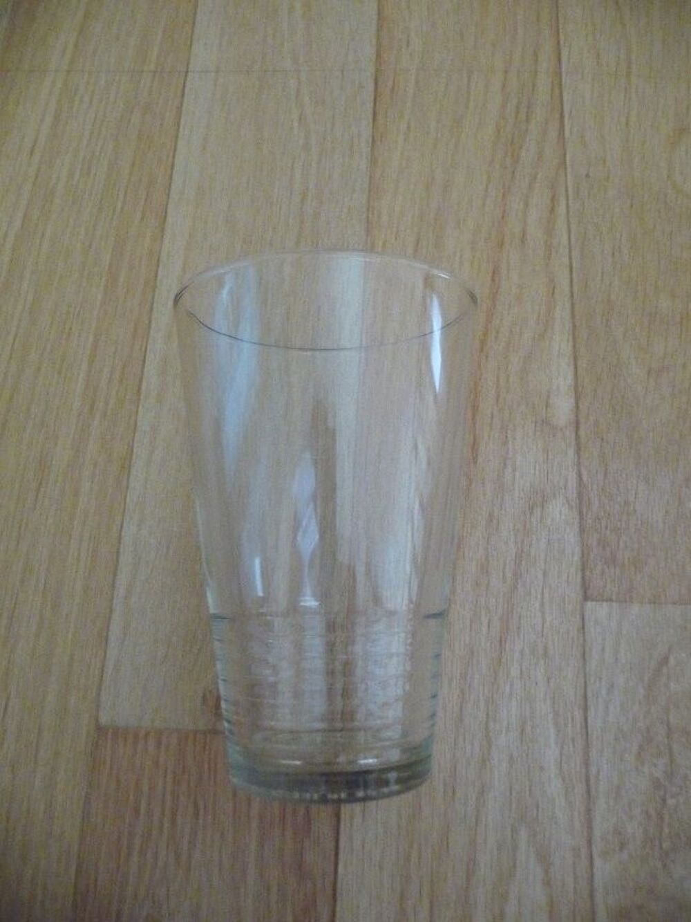 Vase conique en verre transparent - Neuf Décoration