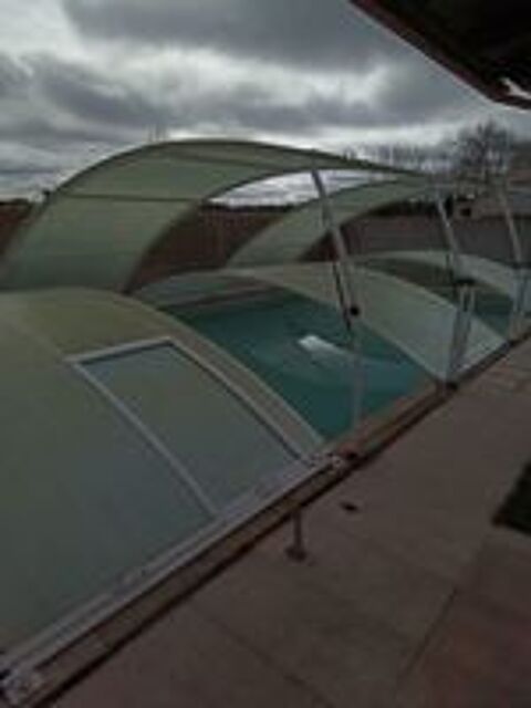   Abri de piscine 10.30m par 5.30m 