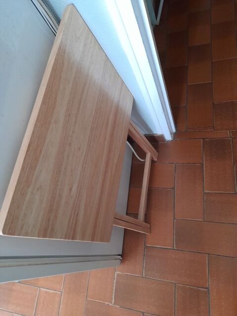 Petite table 25 Libourne (33)