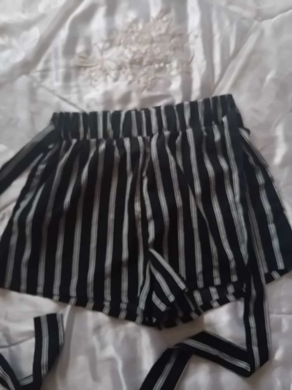 SHORT FEMME TAILLE S SHEIN Vtements