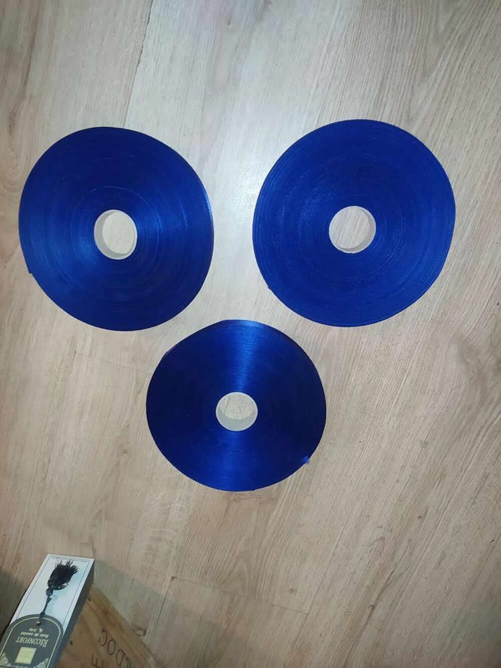 BOBINES EN SATIN Décoration