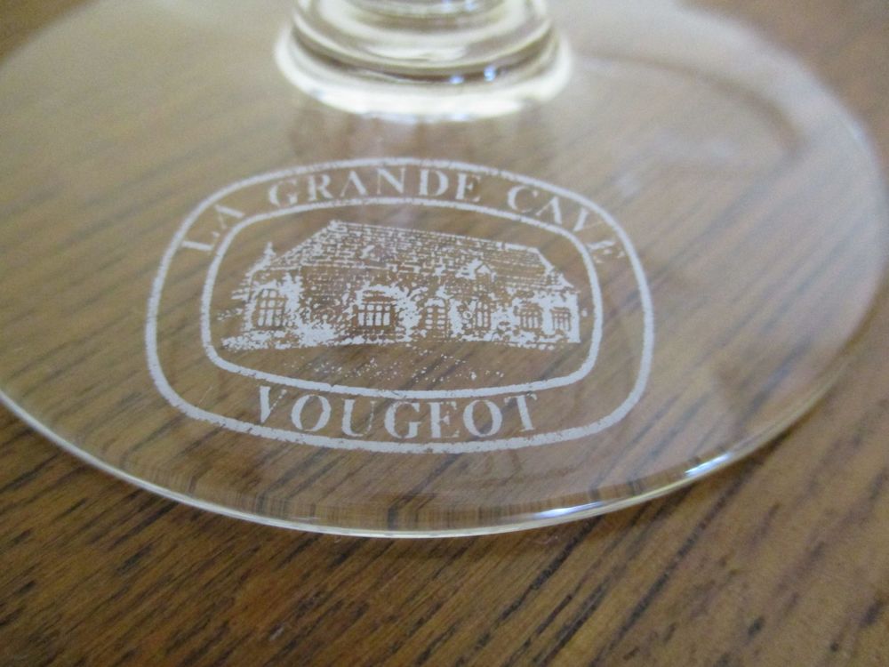 2 verres vin vougeot Décoration