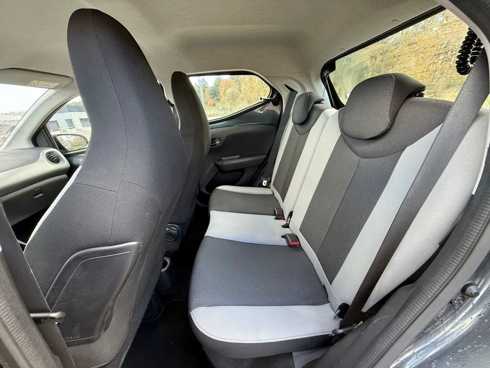 Aygo 1.0 VVT-i x-shift x-play 2016 occasion 65800 Aureilhan