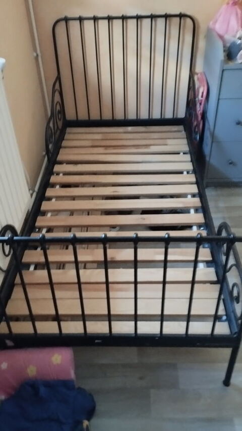 lit une personne 20 Tinqueux (51)