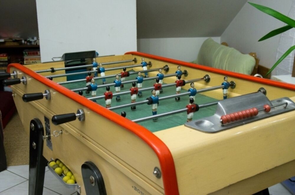 Baby-foot Bonzini b60 avec monnayeur Sports