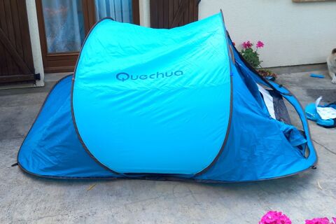 tente Quechua 2 places 2 secondes Cramont (80)