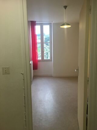 Appartement à louer 3 pièces 46 m²