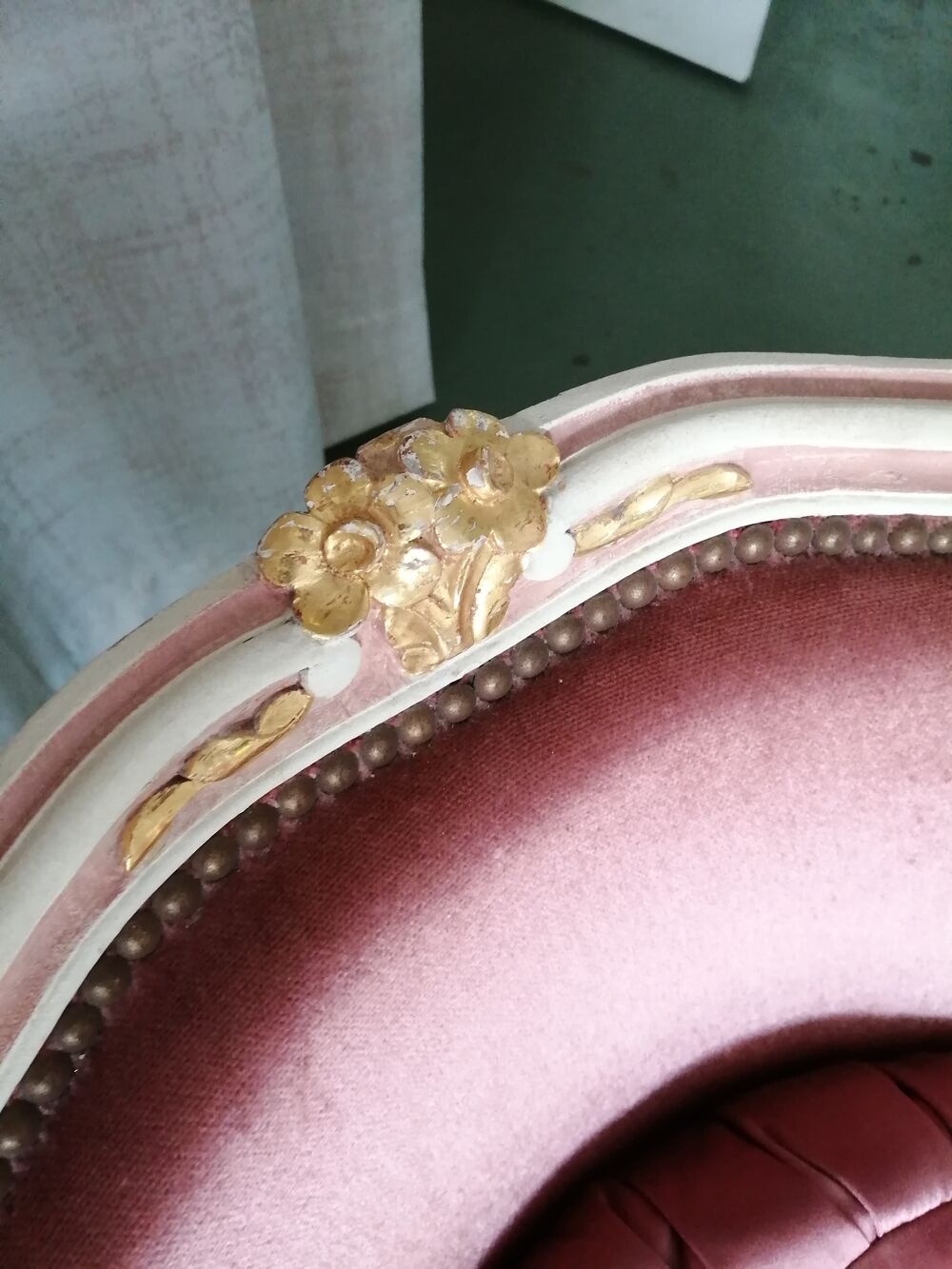 Ensemble deux berg&egrave;res et repose pieds style Louis XVI Meubles